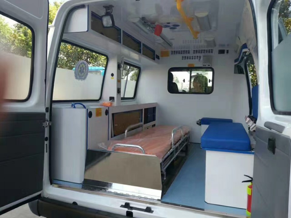 JHW5035XJH型救护车3