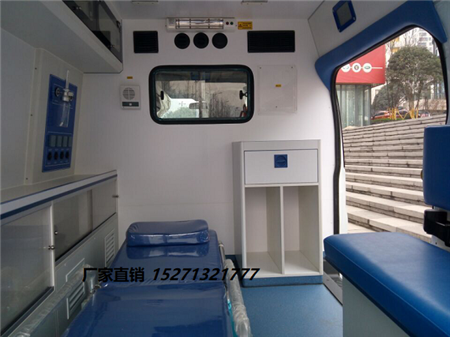 小型救护车图片