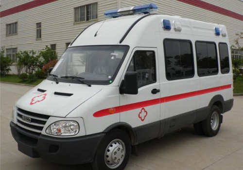 依维柯宝迪A37监护型救护车